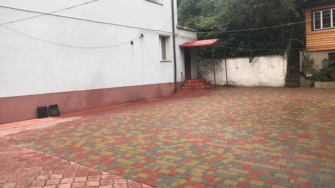 1841786115265289