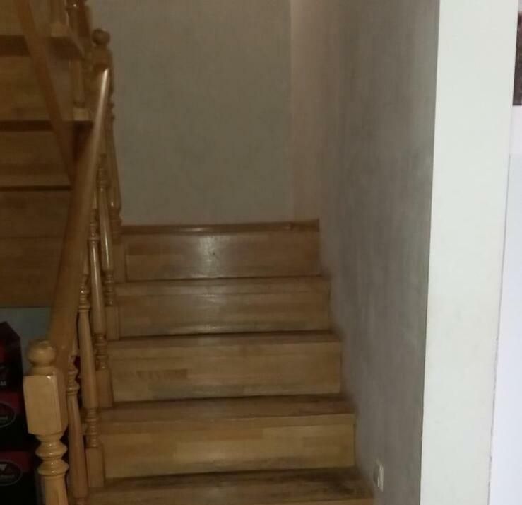 1811713918051029