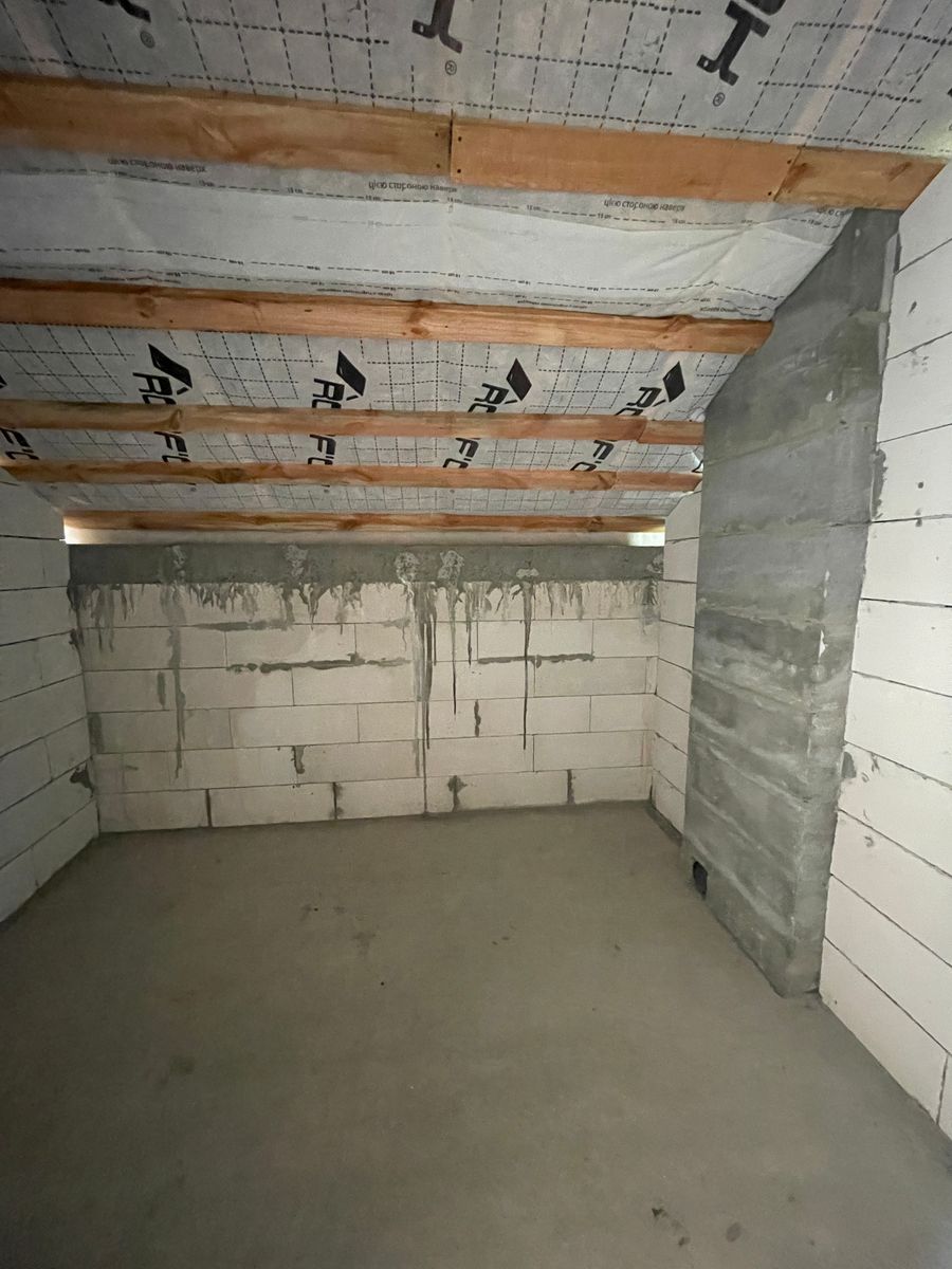 1835161124233290