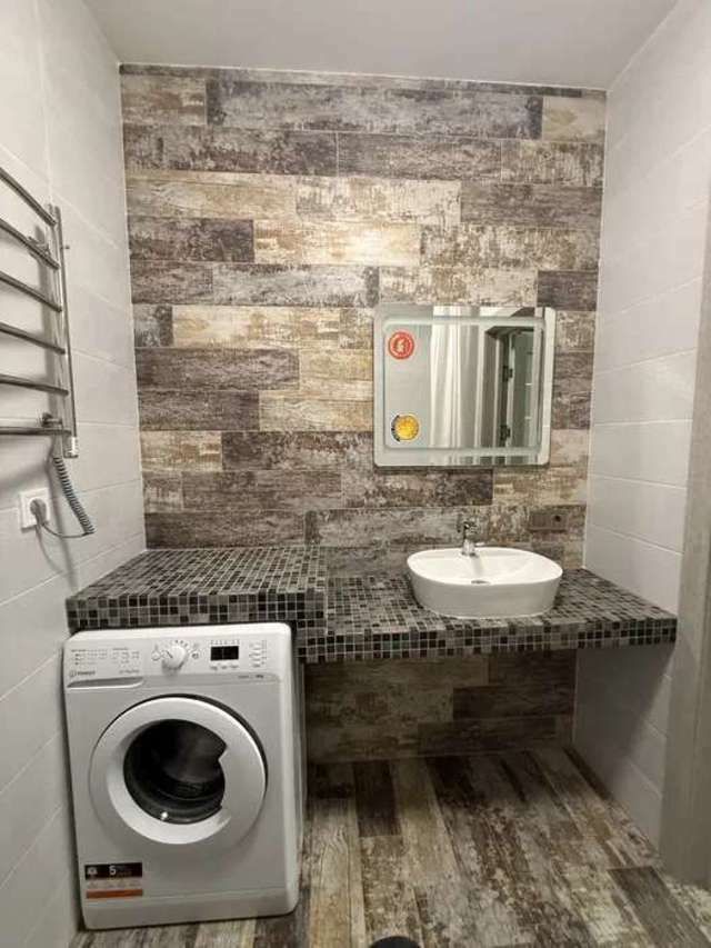 1830924361555291