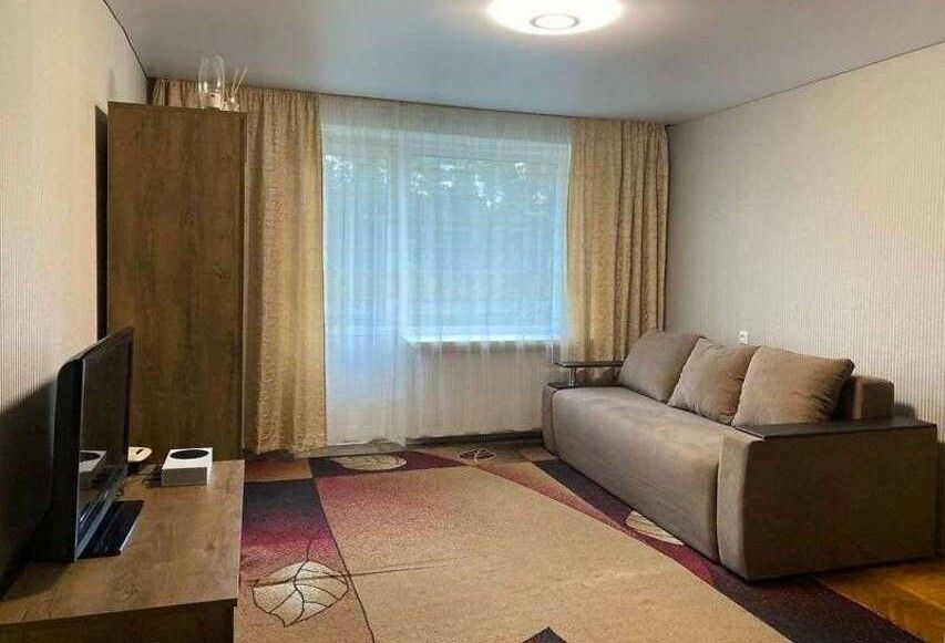 1832824494244291