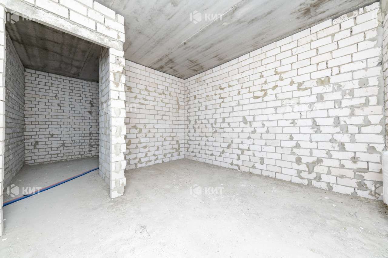 1834818290992291