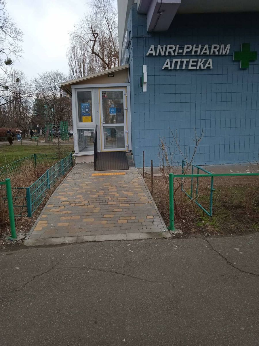 1835247603063291