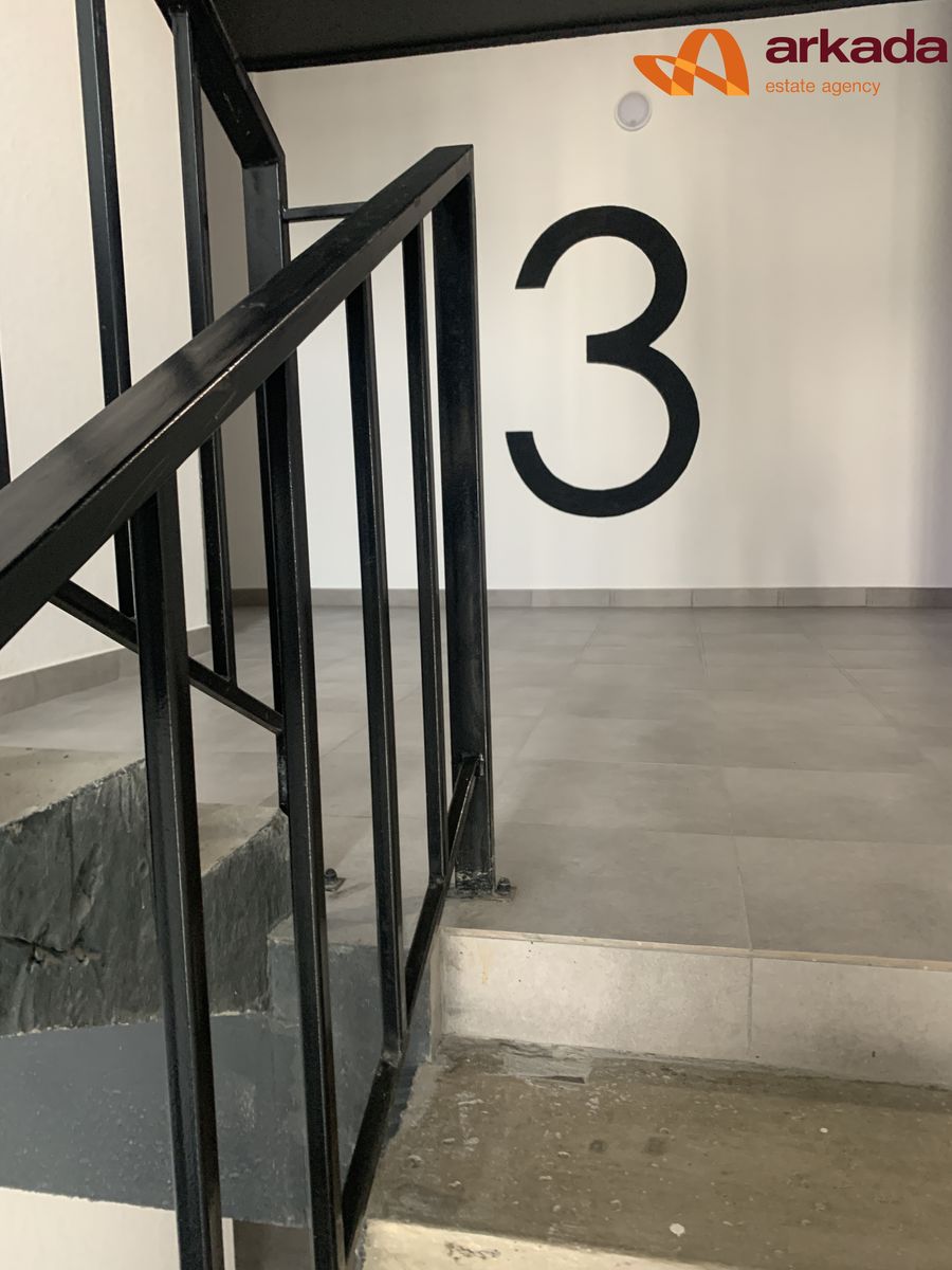 1830285182834292