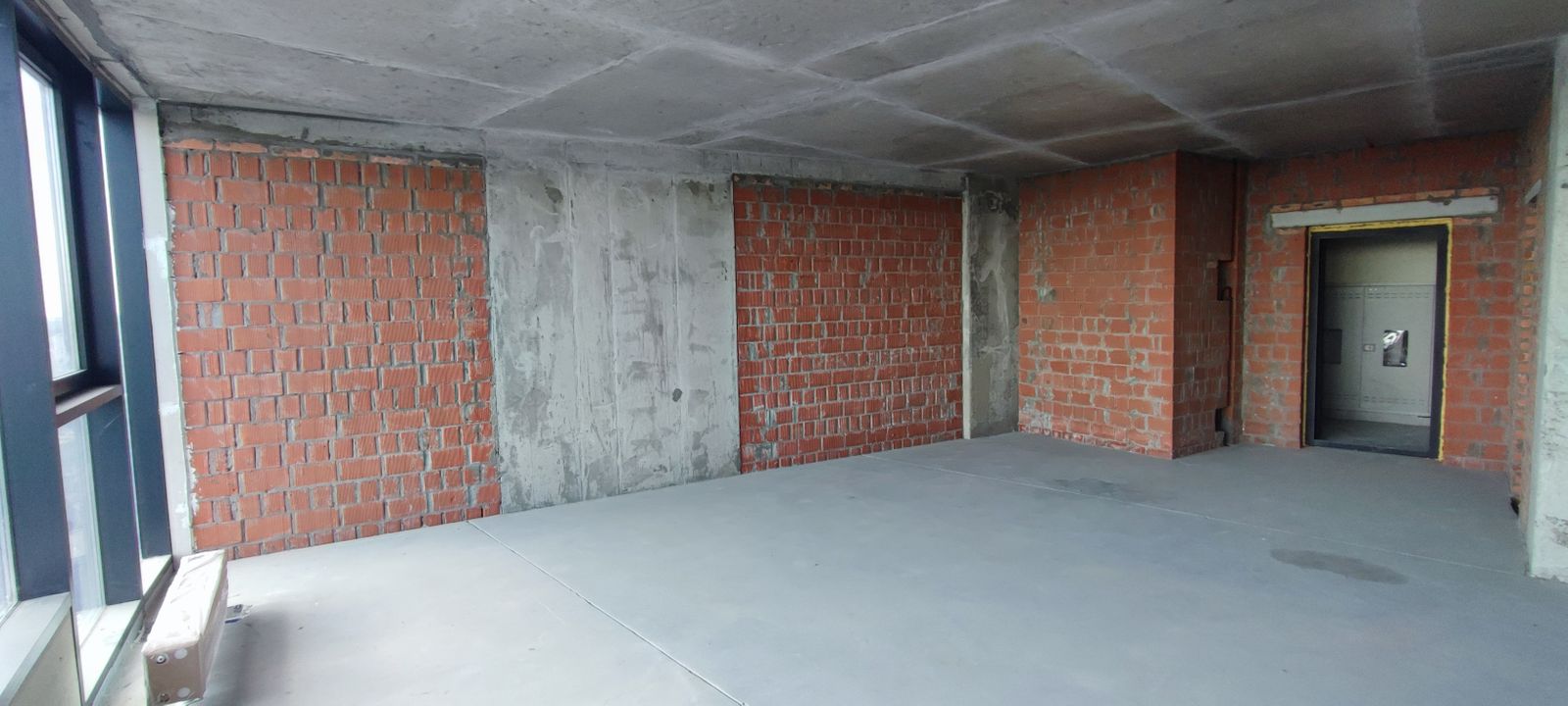 1837717769660292