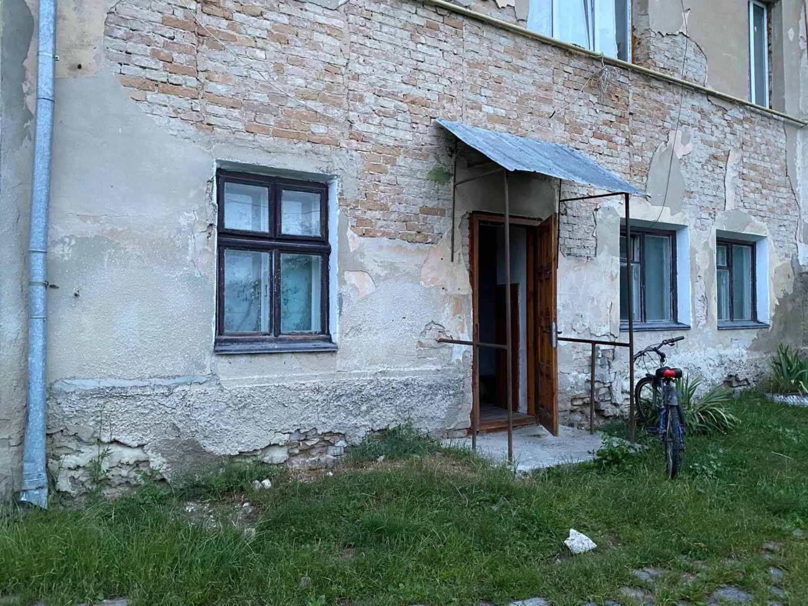 1840180432030292