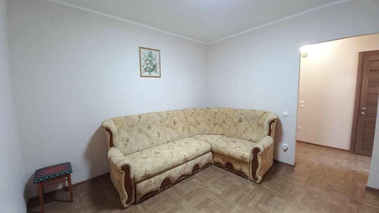 1831368878270293