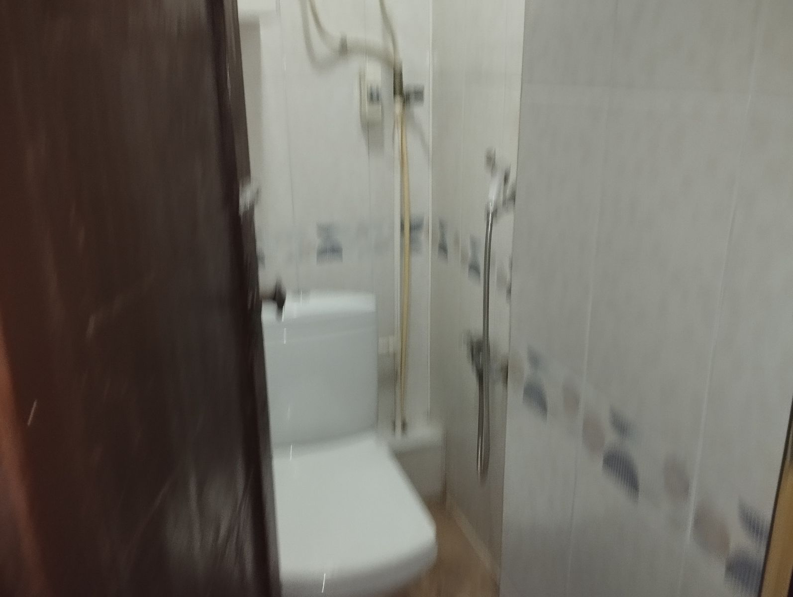 1834271436837293