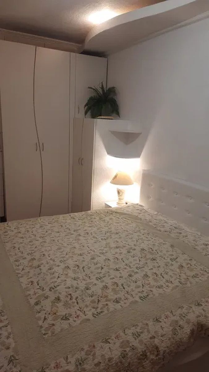 1835343062118293