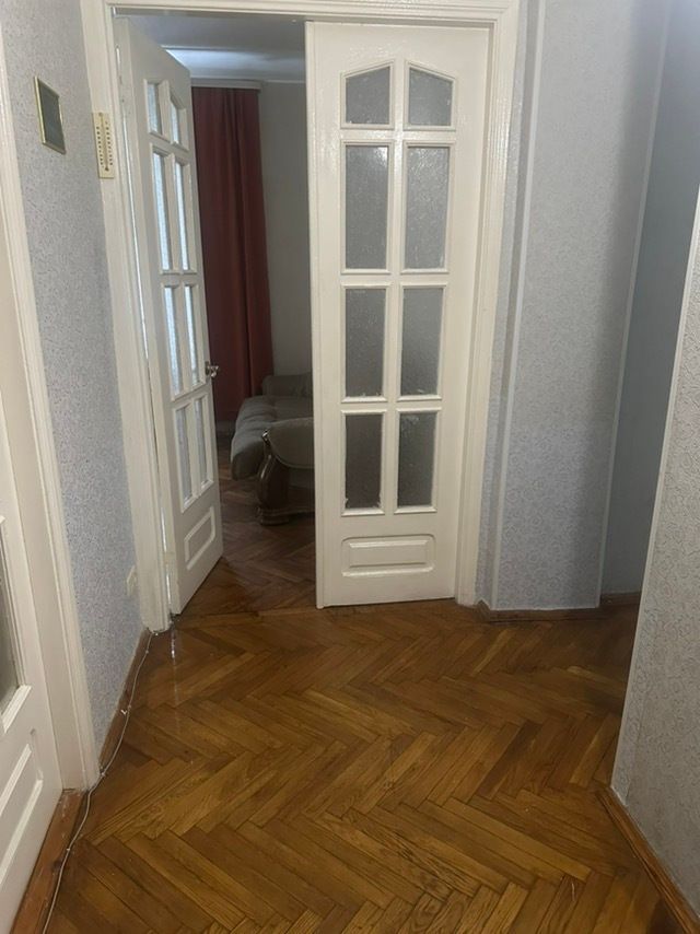 1833913451872294