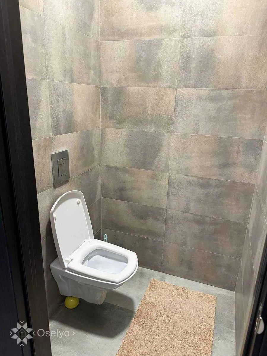 1835810668345294