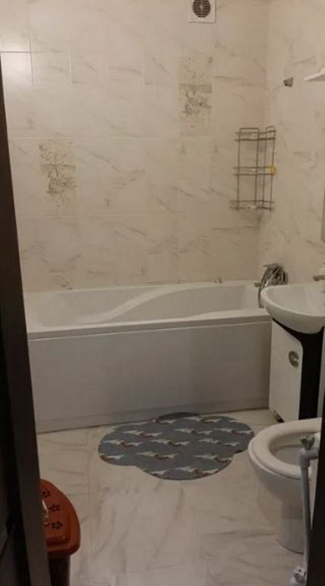 1833447835788297
