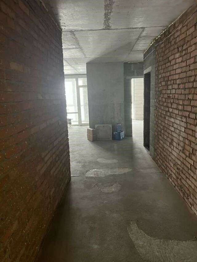 1833818028913297
