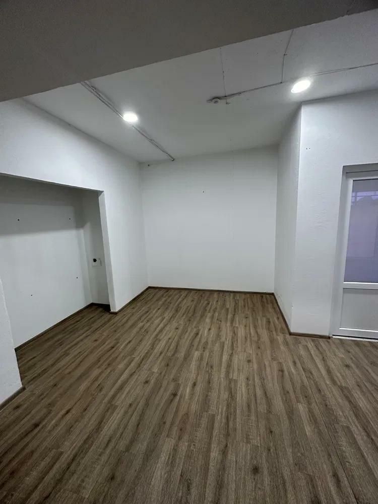 1830382423925298