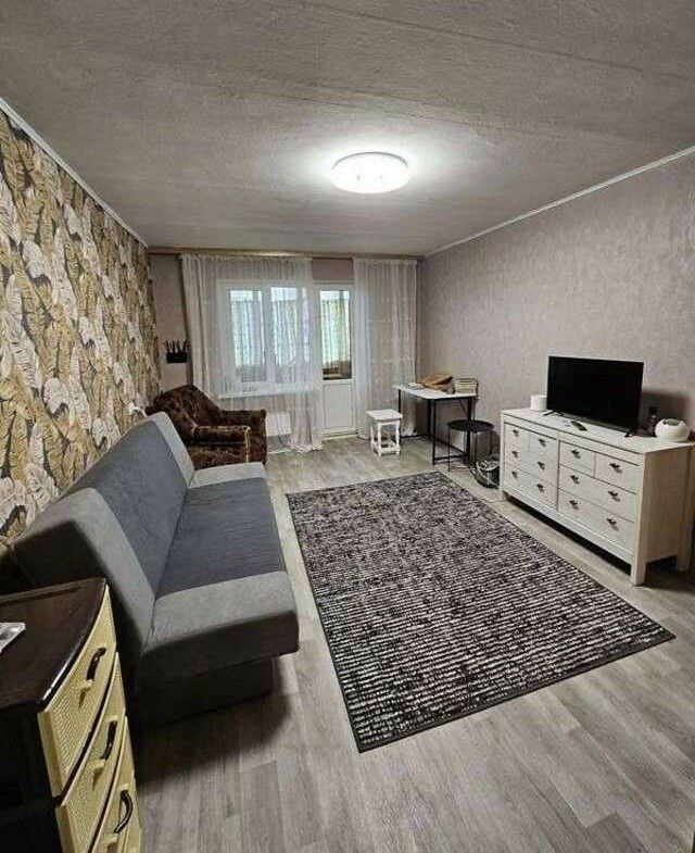 1832578880968298
