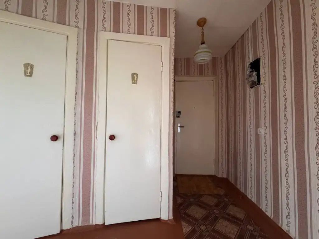 1837545657759298