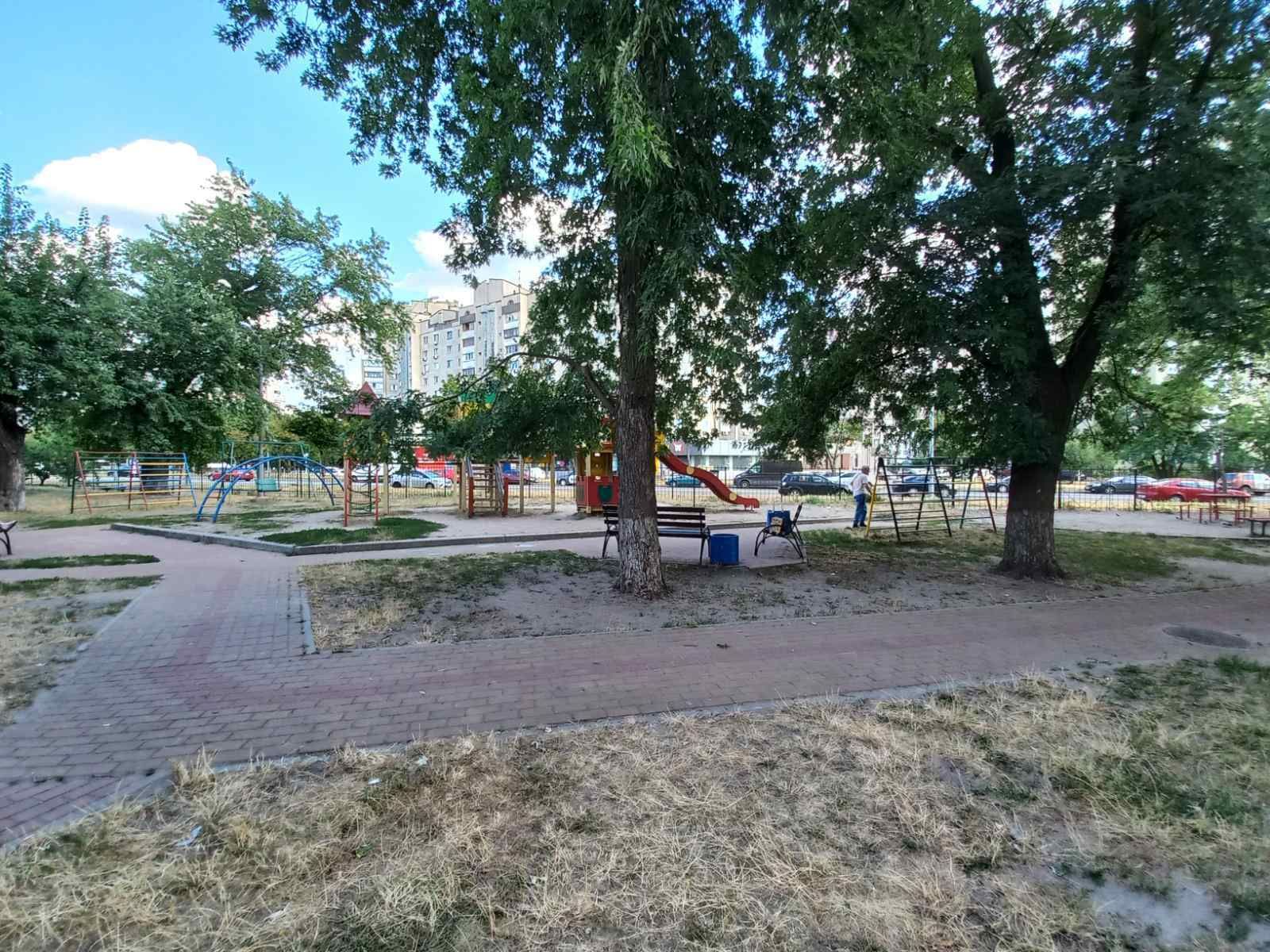 1838559711807299