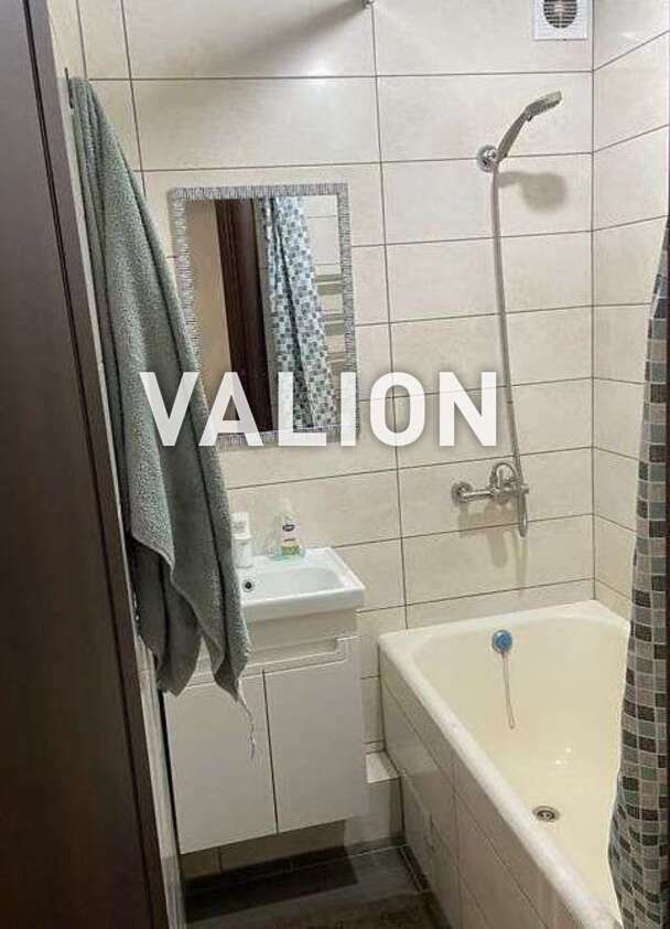 1835367100723003