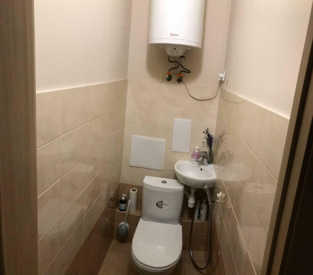1835256761160030