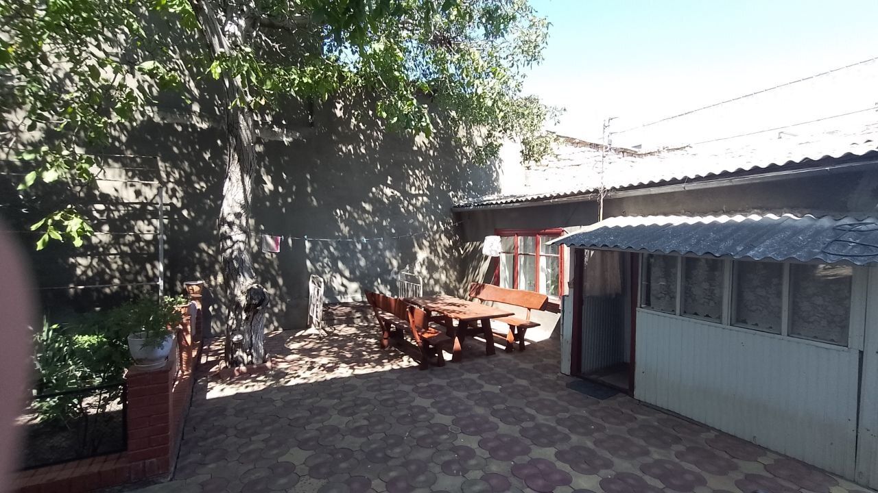1839150830769300