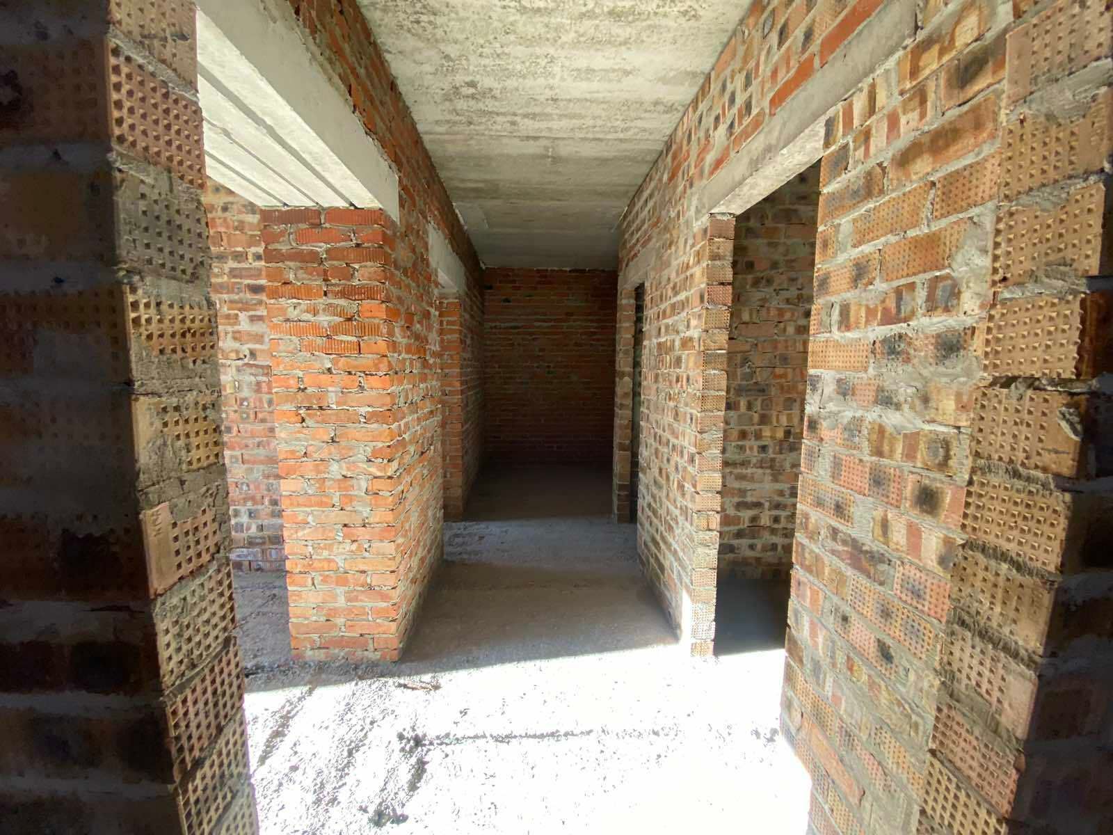 1817602282474302