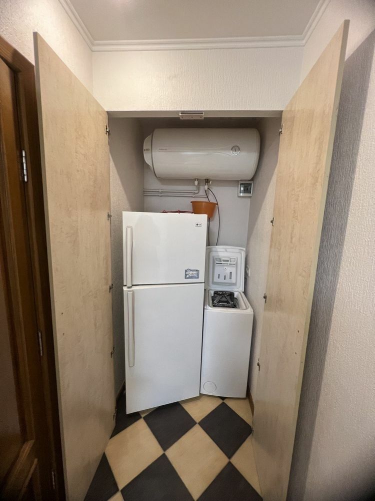 1832990674892302