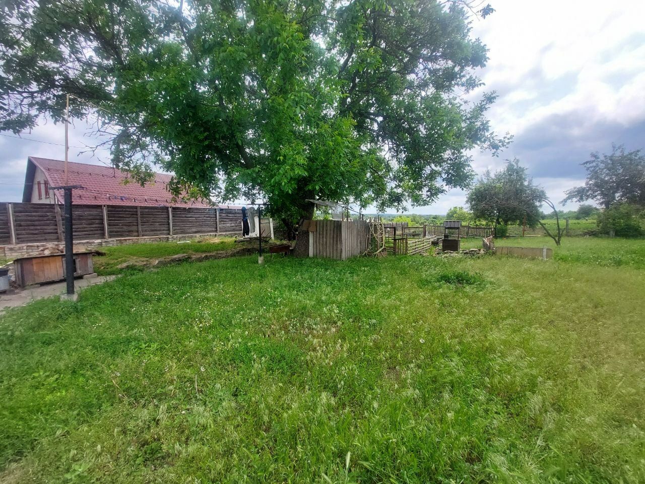 1835087792041302