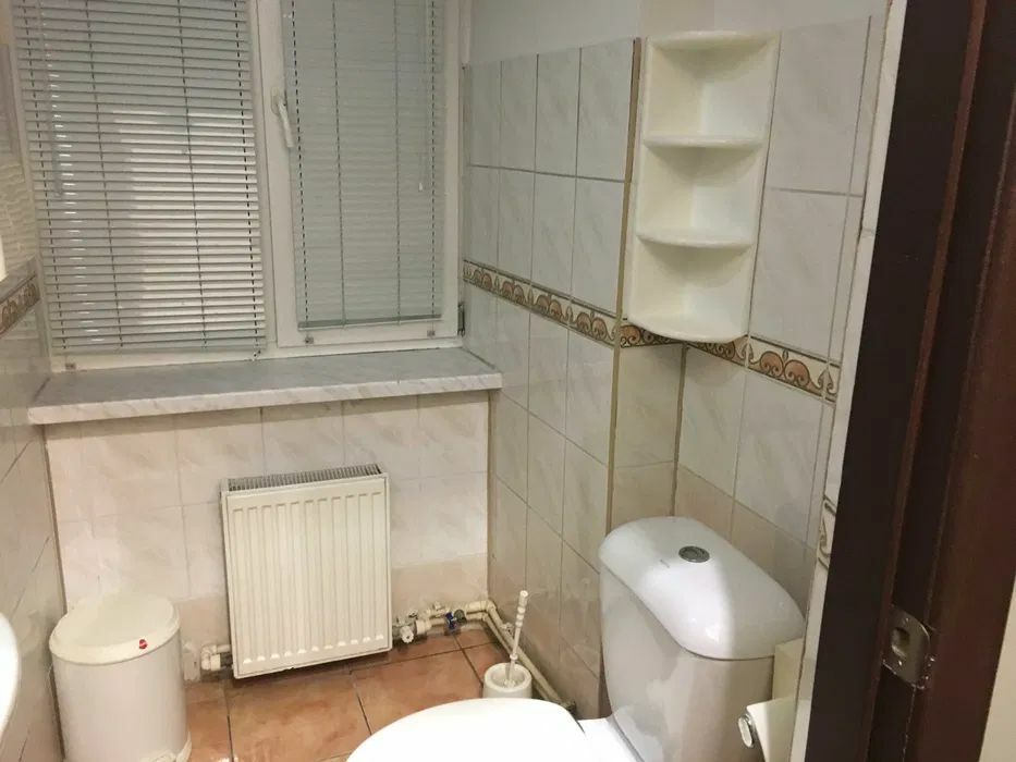 1837074956664302