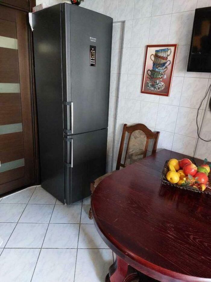 1838268837700302