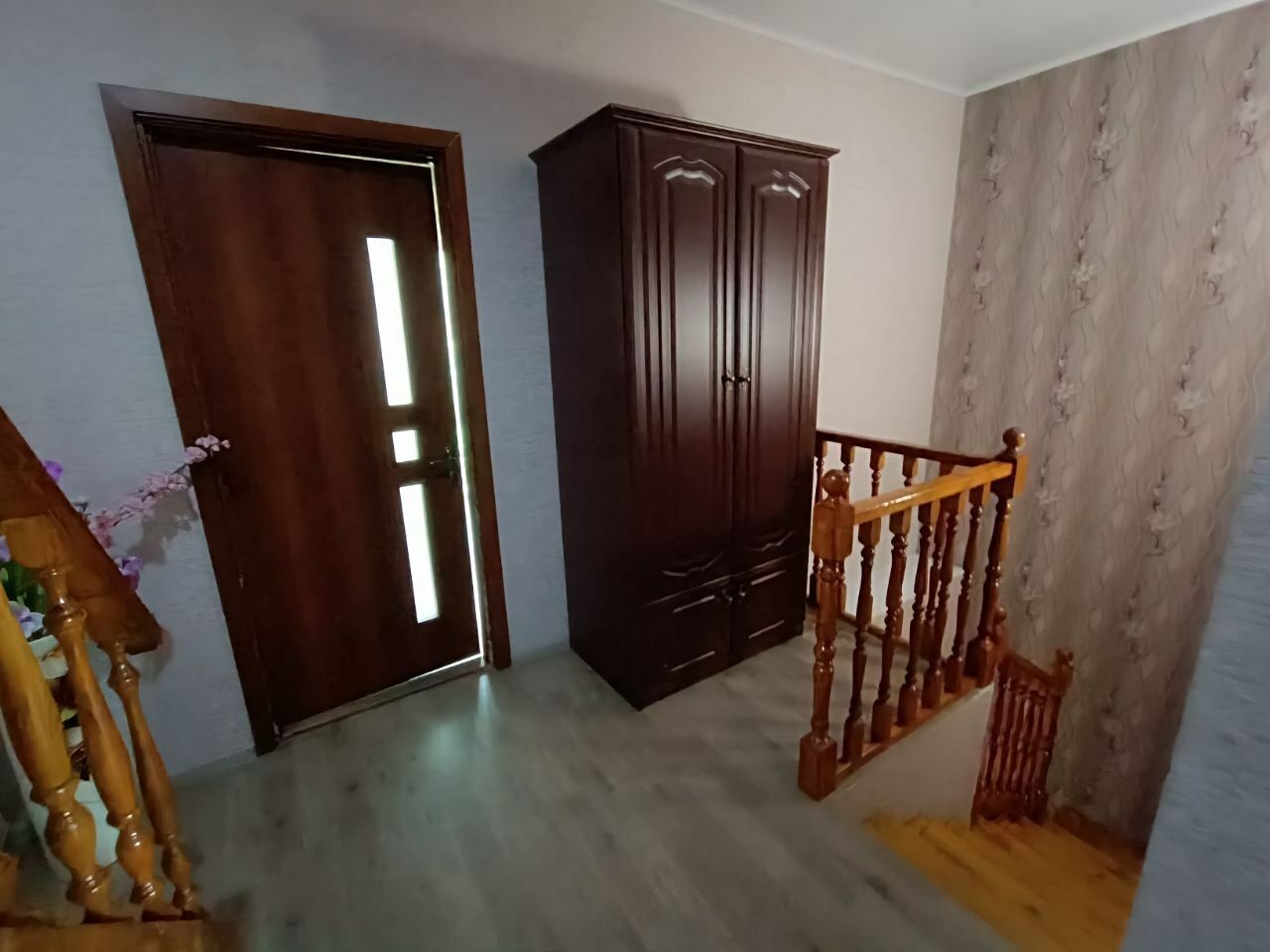 1838523479615302