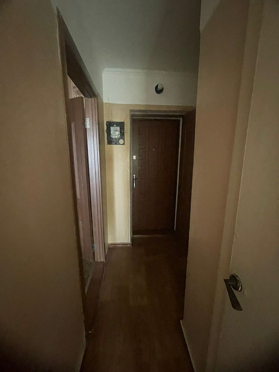 1826414588584303