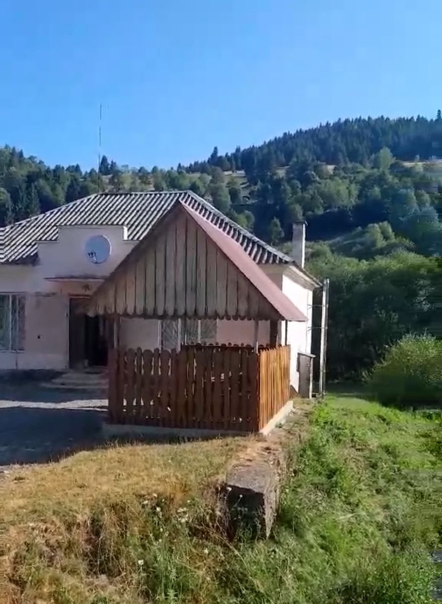 1837630892814303