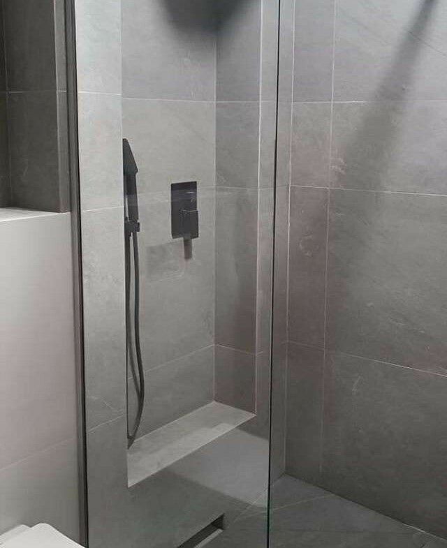 1834186759583305