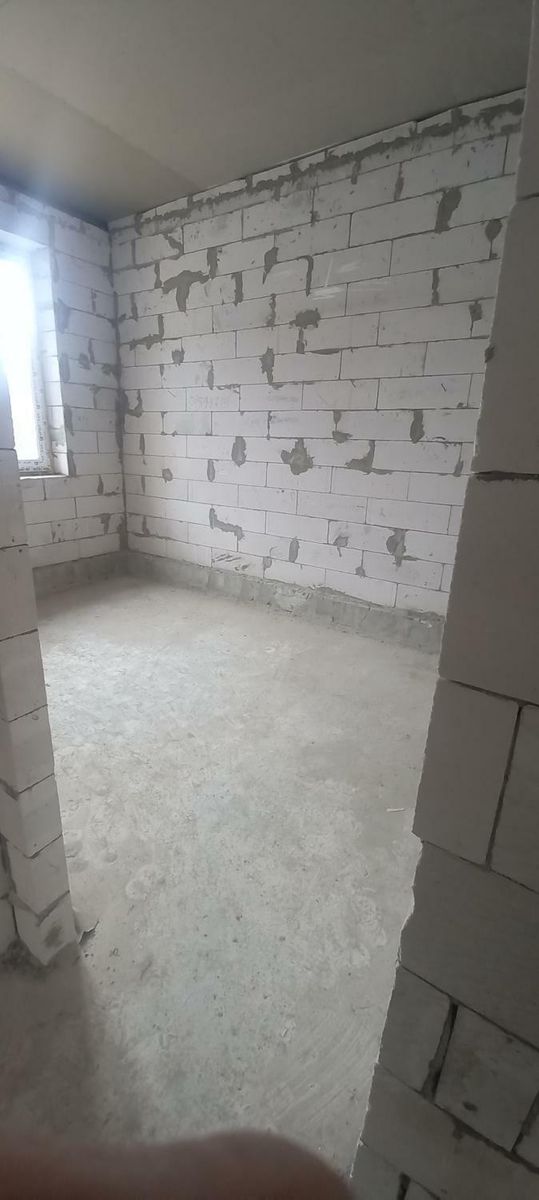 1837264745002305