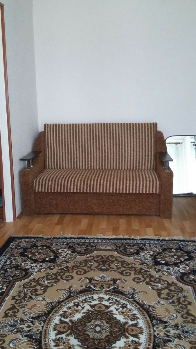 1833605471154306