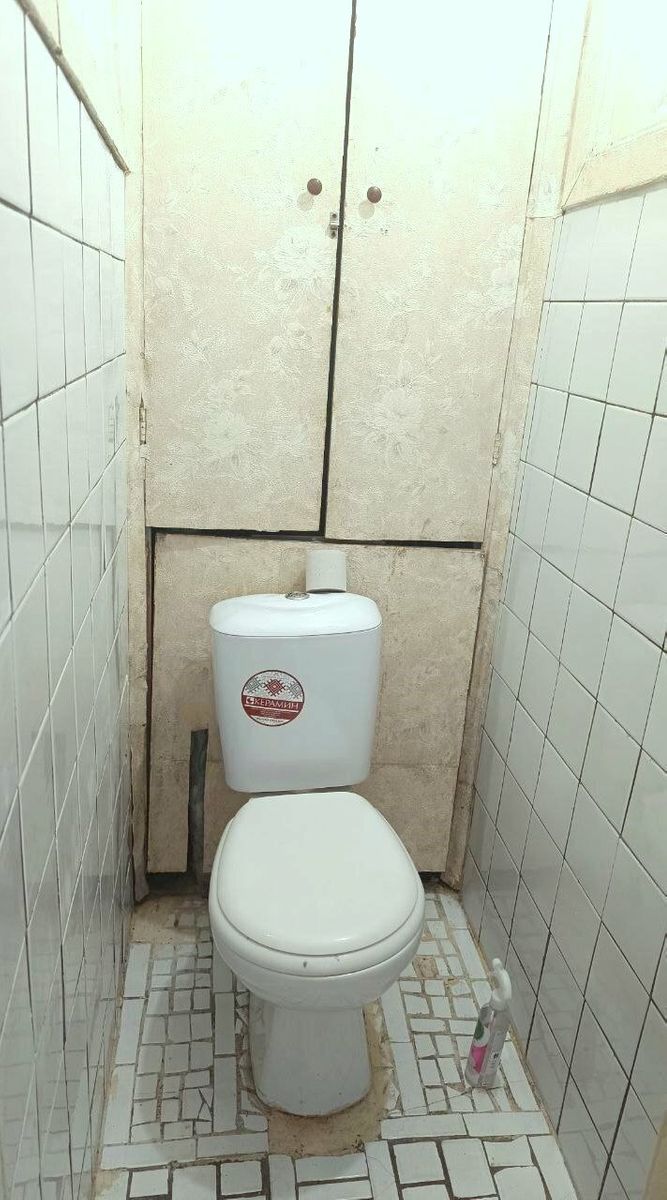1823748271827307