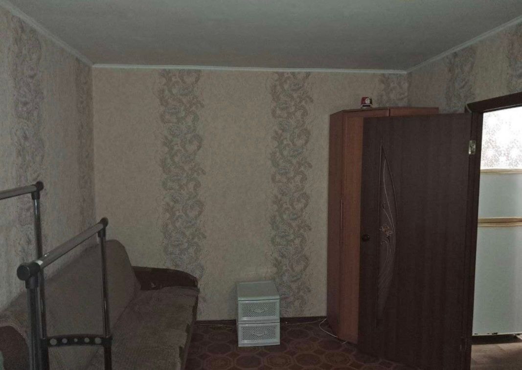 1825602005059307