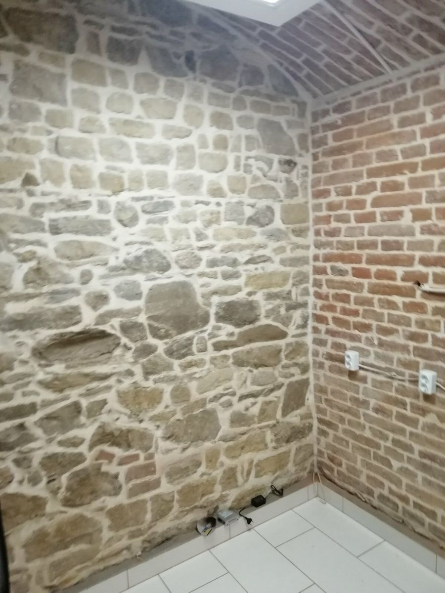 1833551272883307