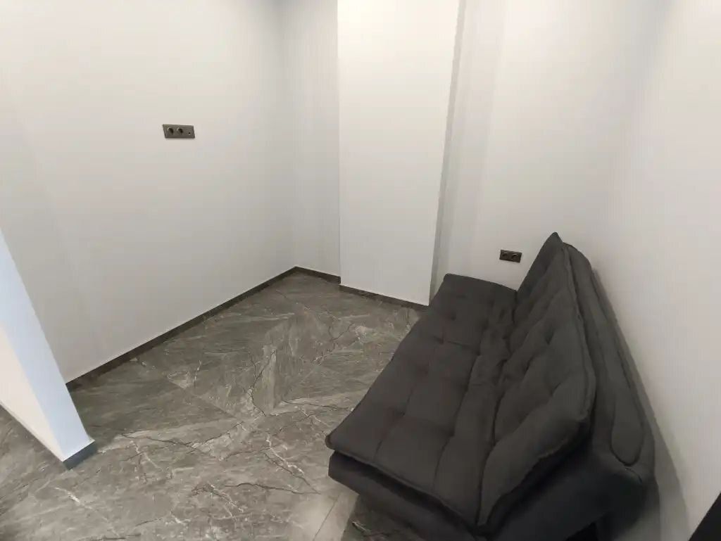 1841718600817307