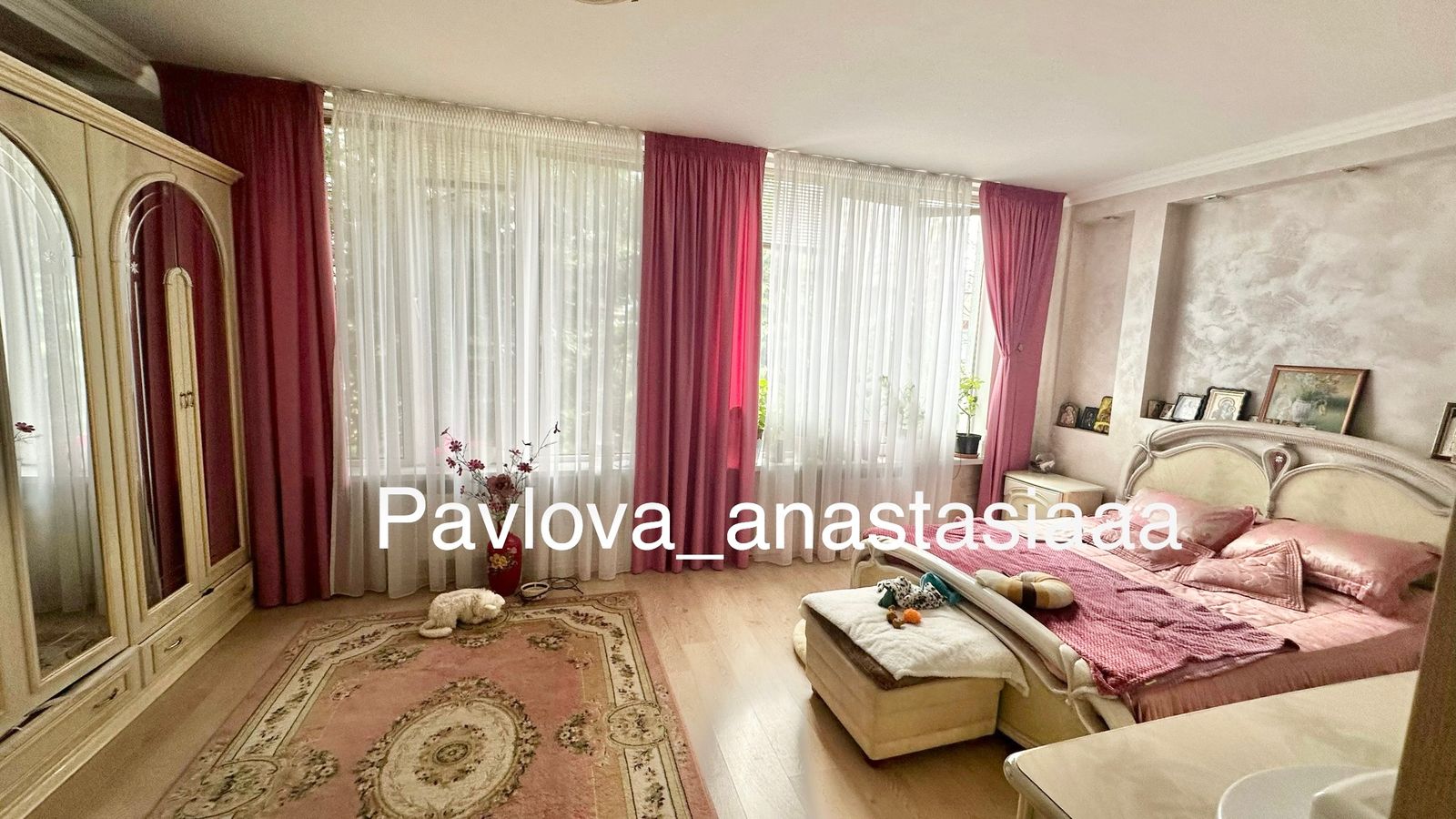 1804726452369308
