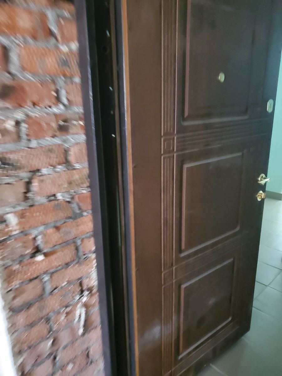 1806101037789309