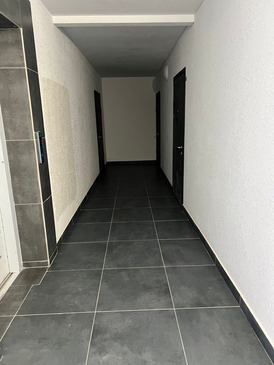 1823594305134309