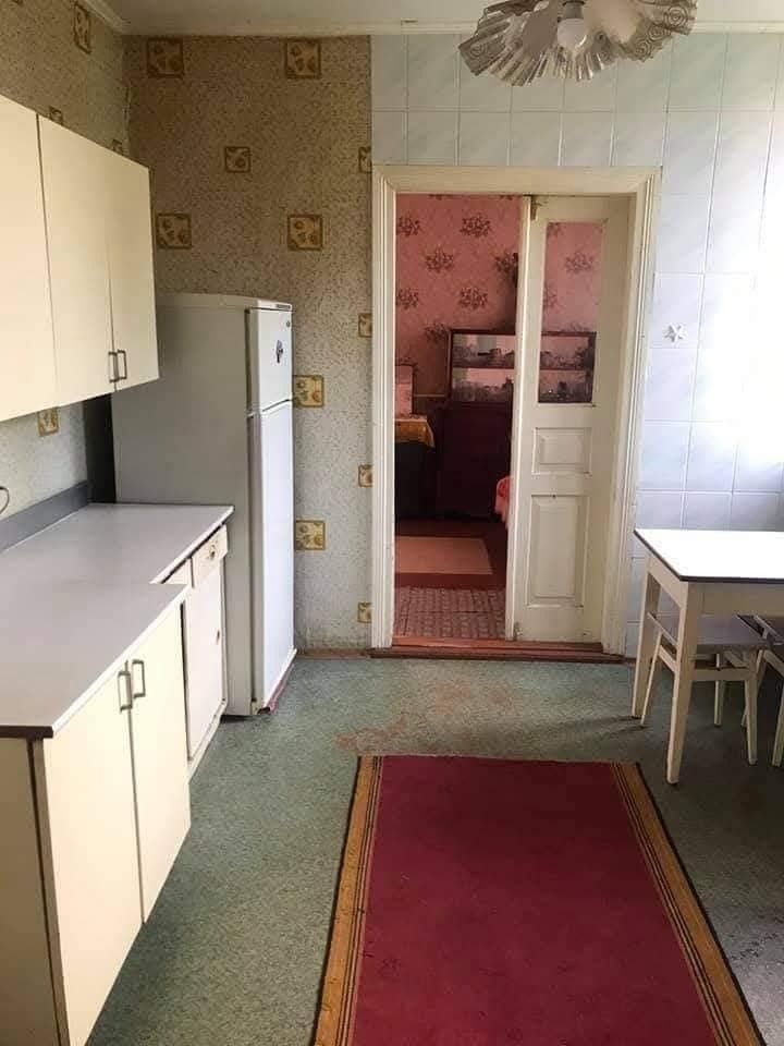1835738110068309