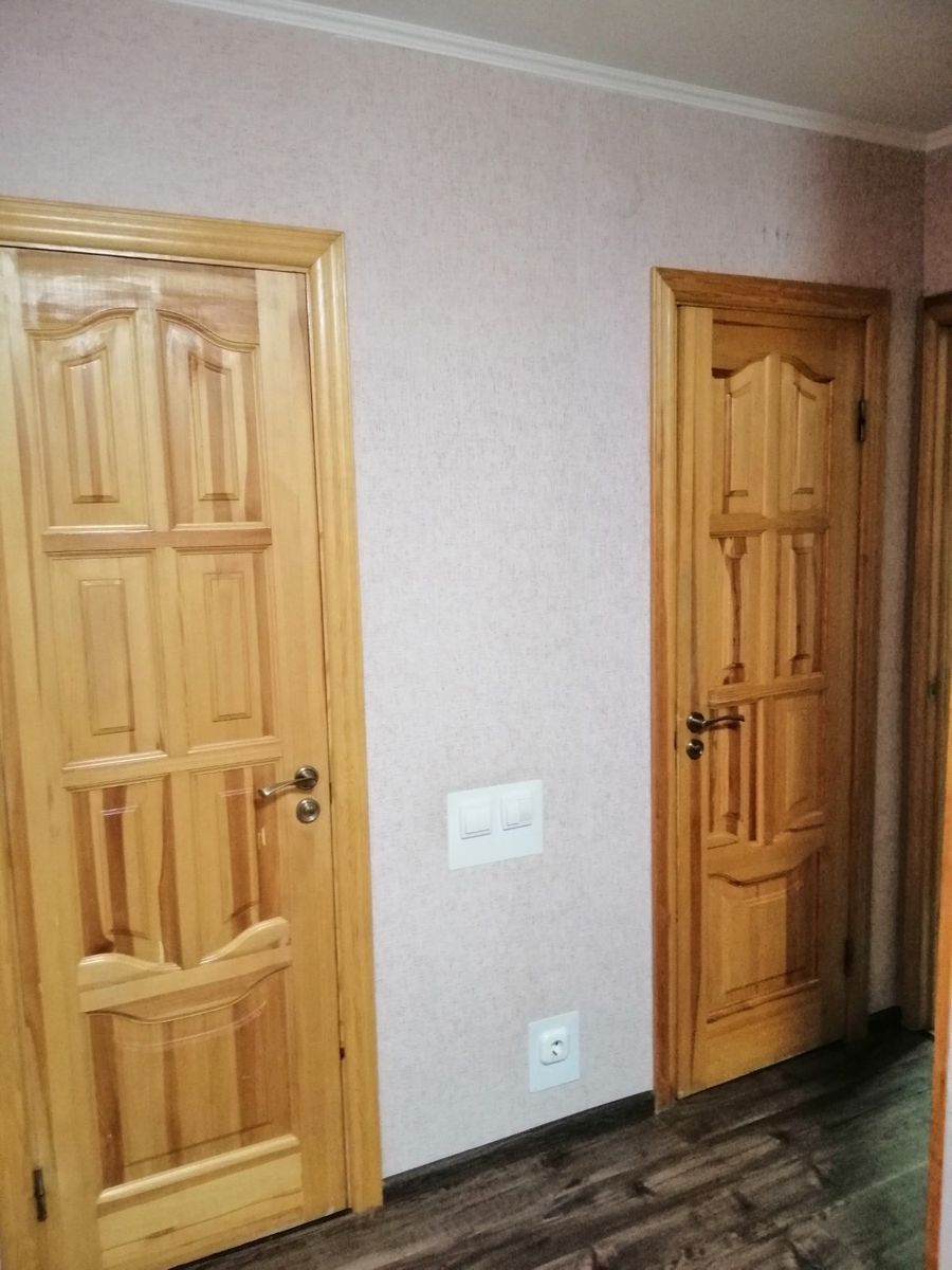1842050696801309