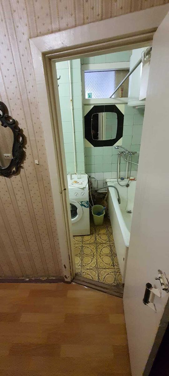 1829864944834031
