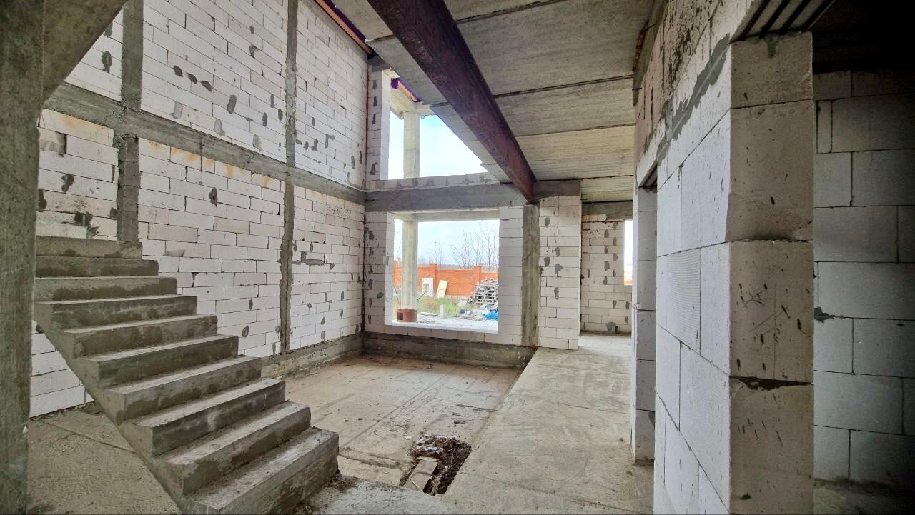 1818244467661310