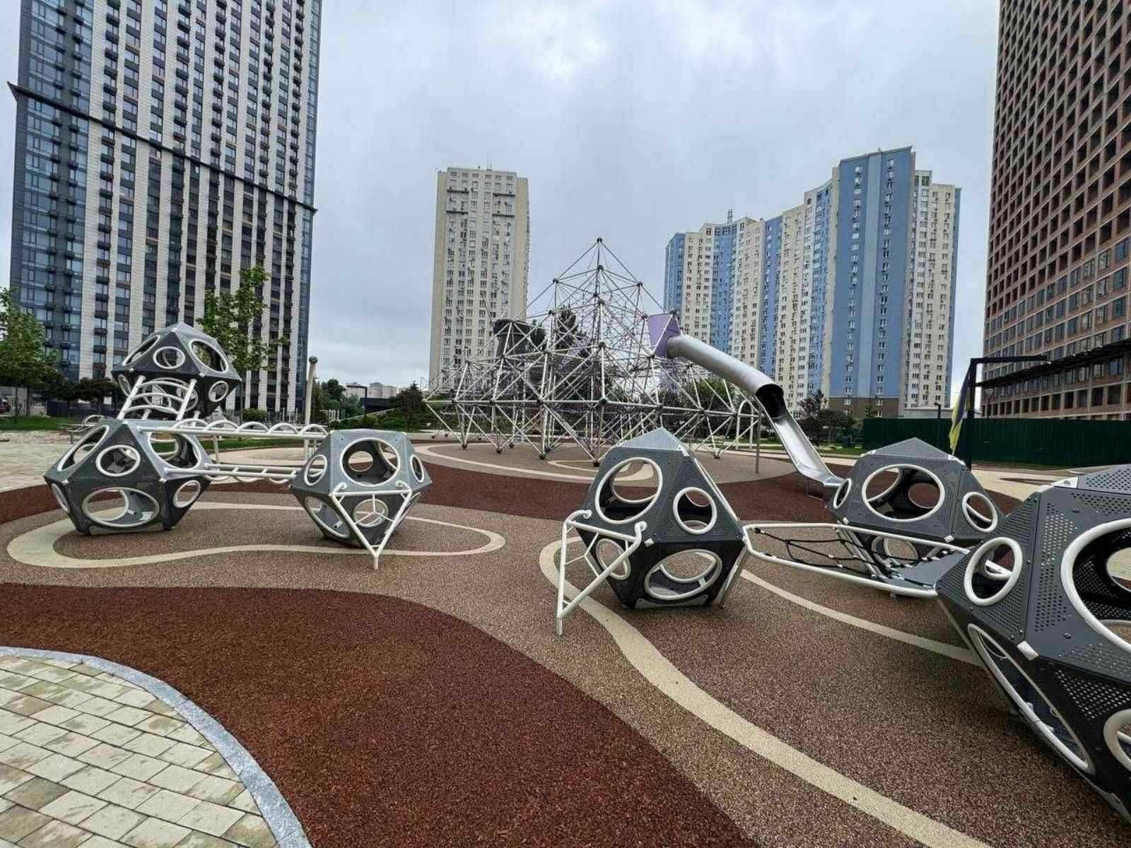1834477705812310