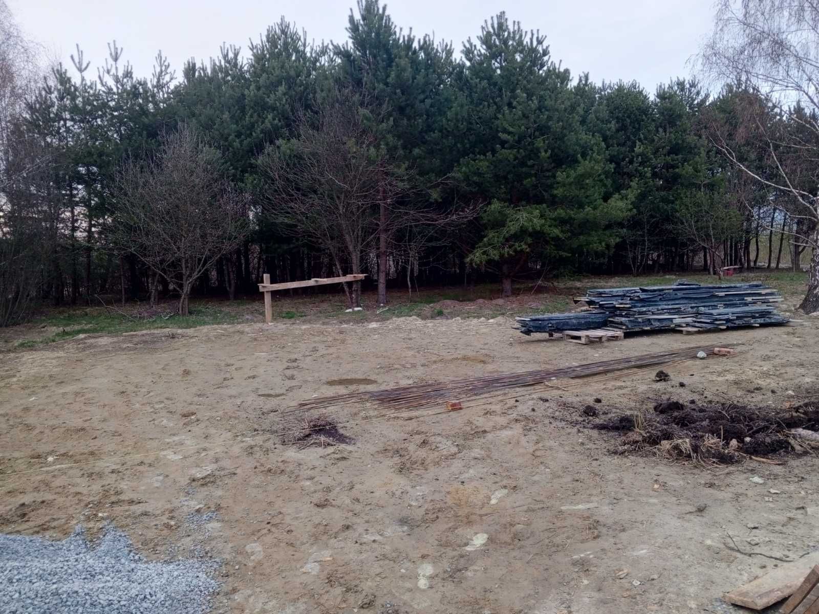 1835889351741311