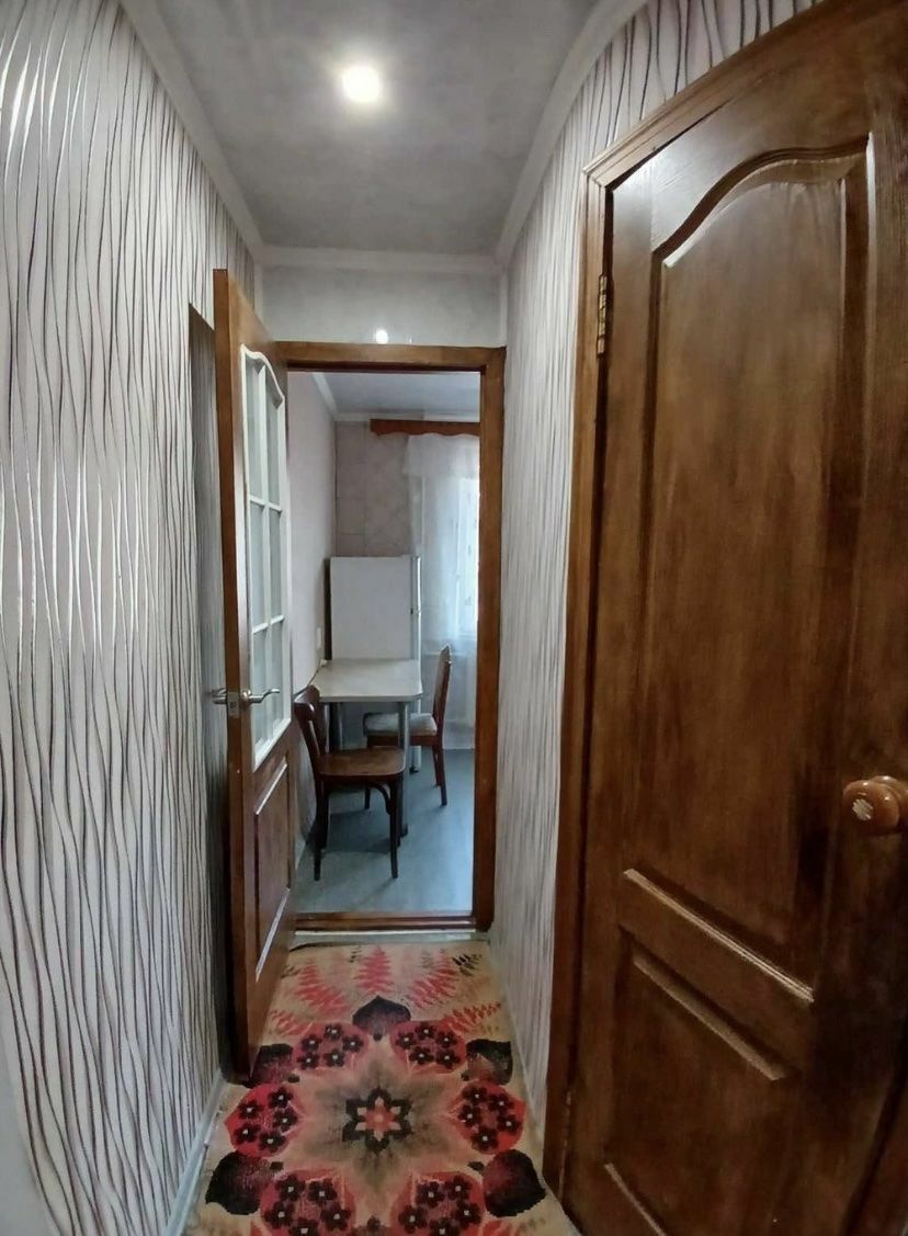 1837163774130311