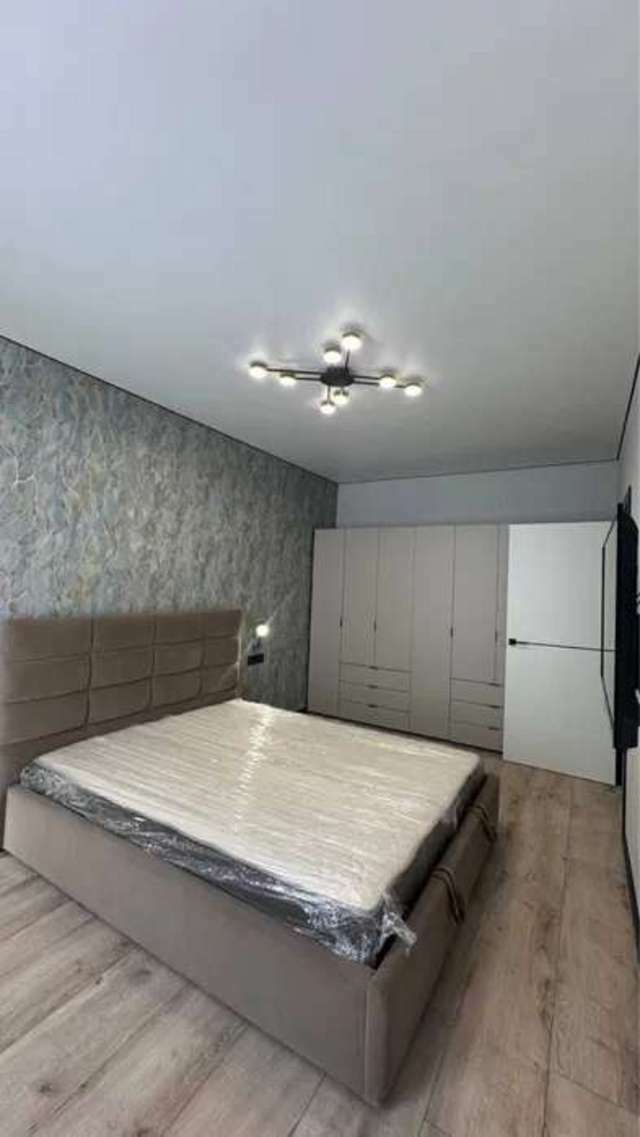 1835441650037312